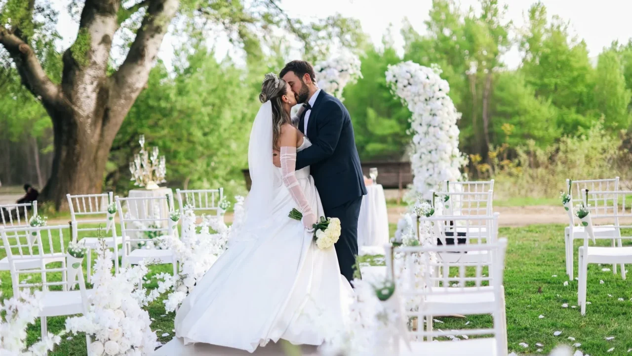 Couple Planning Wedding Checklist